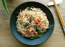 耗油鸡丝炒米粉