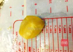 莲蓉蛋黄月饼的做法图解5