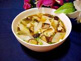 香菇山药瘦肉面片汤