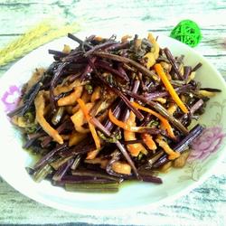 蕨菜炒肉丝的做法[图]