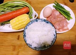 五彩黄金炒饭的做法图解1