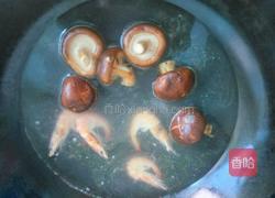 香菇海虾豆腐汤的做法图解4