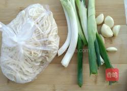 葱油面的做法图解1