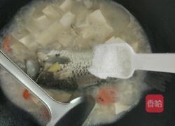 鲫鱼萝卜豆腐汤的做法图解8