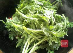 茼蒿炒肉的做法图解4