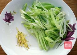 大葱爆肉的做法图解2