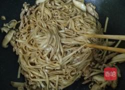 香菇炒面的做法图解7