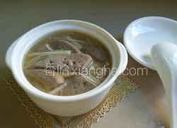 金针菇猪肝汤