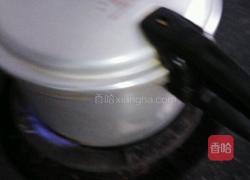 排骨海带汤的做法图解3