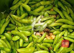 云南小毛豆煮花生的做法图解3