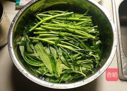 蒜蓉空心菜的做法图解1