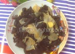 洋葱炒木耳