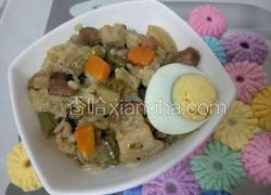 时蔬五花肉煲仔饭