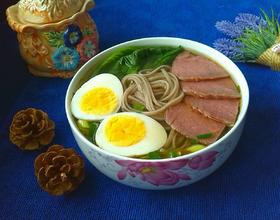 生菜牛肉芥麦面[图]