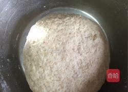 全麦坚果面包的做法图解2