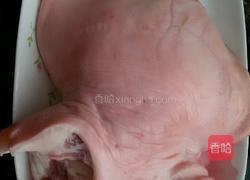 生煲猪耳朵的做法图解1