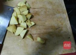 土豆烧茄子的做法图解1