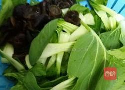 木耳炒白菜的做法图解1