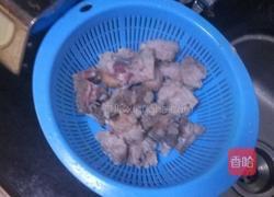 冬瓜排骨枸杞汤的做法图解1