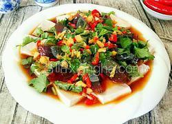 皮蛋拌豆腐