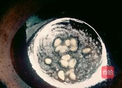 爆炒猪肝的做法图解1