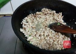 酱肉韭菜馅饺子的做法图解7