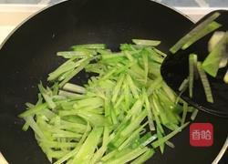 虾仁青萝卜粉丝汤的做法图解3