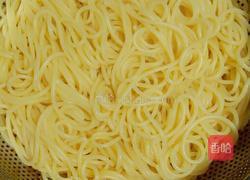 窝笋青椒炒意面的做法图解4