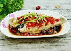 大蒜辣椒蒸鲈鱼