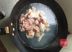 香菇炖鸡腿的做法图解4