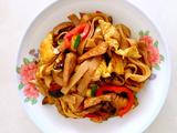 香菇瘦肉炒河粉