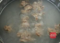 骨头煮皮蓝的做法图解1