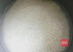 电饭锅焖饭简易版的做法图解1