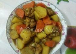 鸡腿炖土豆红萝卜