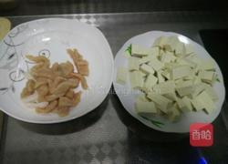 白菜炖豆腐的做法图解1