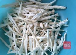 凉拌杏鲍菇皮蛋瓜的做法图解2