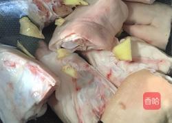 酱猪蹄的做法图解2
