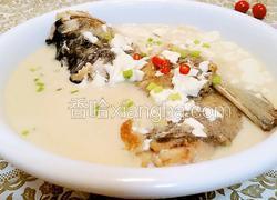 鲢鱼鱼头豆腐煲