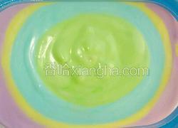 彩虹慕斯蛋糕