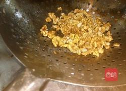 琥珀核桃仁的做法图解4