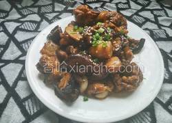 鸡腿炖香菇
