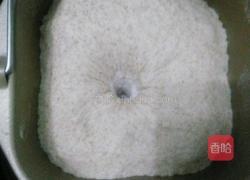 全麦面包的做法图解2