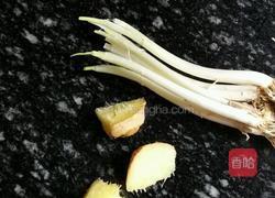 梭子蟹炒毛豆的做法图解2