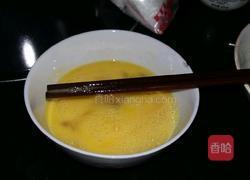 黄瓜炒鸡蛋汤的做法图解1