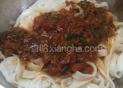 茄汁肉沫干捞河粉