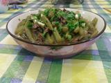 大蒜牛肉丝焖翡翠莴苣的做法[图]
