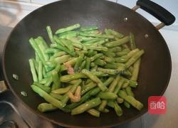 鸡蛋豆角焖面的做法图解5
