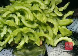 苦瓜炒肉的做法图解4