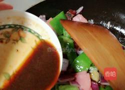 腊肉火腿炒菜椒的做法图解8