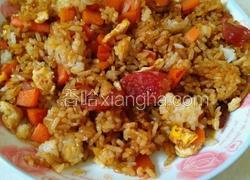 红萝卜腊肠蛋炒饭
